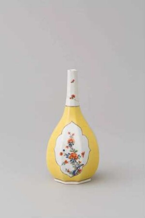 Sakeflasche