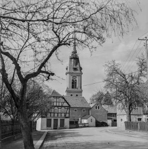 Oberlausitz, Kirche : Großpostwitz. Blick zu Kirche