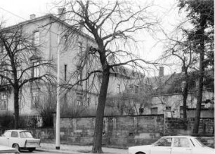 Dresden-Neustadt. Wohnhaus mit Einfriedung (Äußere Neustadt). Straßenansicht
