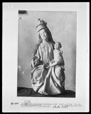 Sitzende Madonna