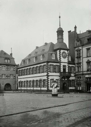 Mayen, Altes Rathaus : Mayen. Altes Rathaus (Verkehrsamt), Marktplatz. Ansicht von Südosten