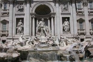 Rom - Trevibrunnen : Der Trevi-Brunnen in Rom, aufgenommen im April 2004