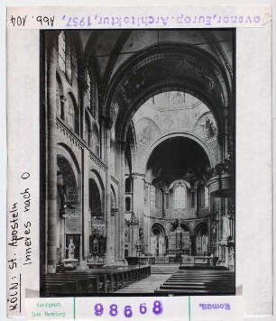 Köln: St. Aposteln, Inneres nach Osten