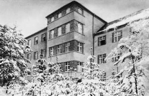 Seifersdorf. Heilstätte, Frauenabteilung. Winteraufnahme