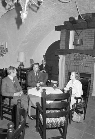Schloss Augustenburg in Grötzingen. Fertigstellung des Wohnstifts sowie Inbetriebnahme des Restaurant- und Hotelbetriebs