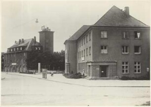Lugau/Erzgebirge. Sparkasse und Feuerwache, Aufnahme Kallmer, Zwickau