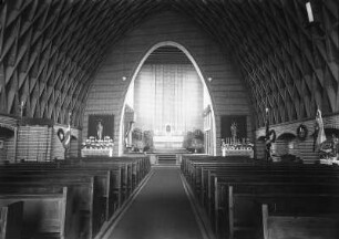 Güstrow, Grüne Straße 25. Katholische Kirche Sankt Mariae Himmelfahrt (1928-1929; P. Korff). Blick zum Altar