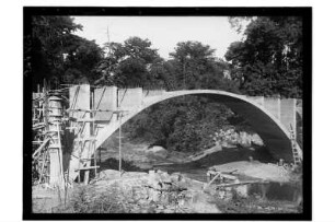Brücke bei Kan Derada : Südthailand. Brückenbau, 1912/1913