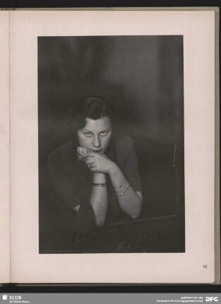 [Bildnis einer jungen Frau]