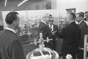 Übergabe des Neubaus der Chemischen Landesuntersuchungsanstalt Karlsruhe.