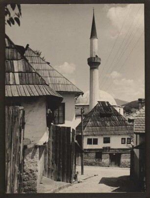 Minarett im Dorf