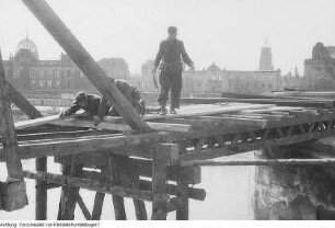Dresden, Georgij-Dimitroff-Brücke, im Bau, Oberbürgermeister Walter Weidauer, 1949