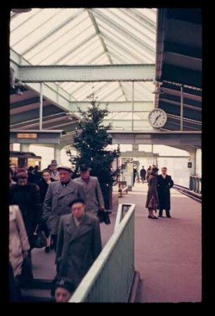 Bhf. Kottbusser Tor 24.12.54.