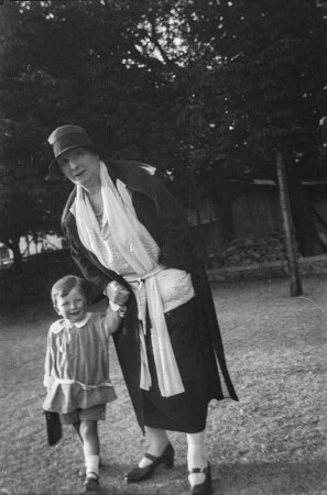 Hermine Körner mit Enkel Peter