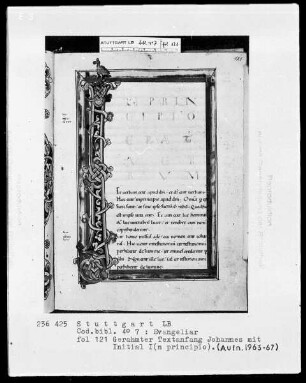 Evangeliar — Initiale I (n principio), Folio 121recto