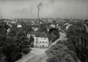 Limbach-Oberfrohna, Stadtansicht : Limbach-Oberfrohna. Wohn- und Geschäftshaus, Schulstraße 1. Eckansicht