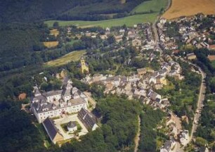 Schloß Augustusburg : Schloß und Stadtzentrum mit Stadtkirche St. Petri