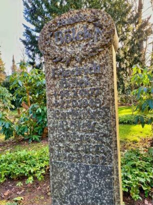 Bad Oldesloe: Friedhof an der Hamburger Straße: Grabstein für Friedrich Bölck