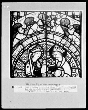 zwei Scheiben, Fragmente eines 15teiligen Rundbildes mit Engelskranz, mit hl. Katharina und Dorothea