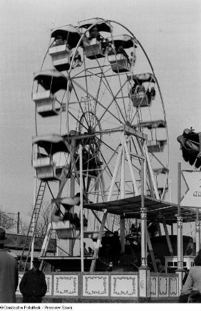 Riesenrad in Bewegung