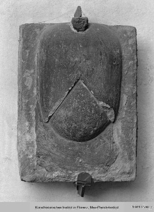 Einsatzstein mit dem Emblem des Dominikanerordens