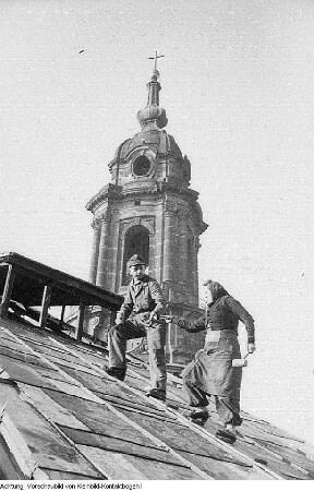 Dresden-Altstadt, Kreuzkirche. Wiederaufbau (1946-1955; F. Steudtner). Verschiedene Ansichten, Blicke vom Turm, Panorama nach Elbseite, 1950