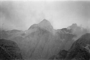 Felsmassiv : Felsmassiv in den Alpen.