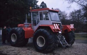 Fotografie: Allradtraktor, Terrareifen
