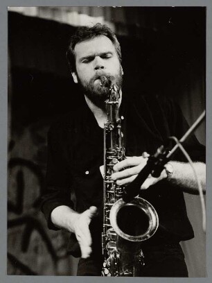 Jim Santer : Portrait des Saxophonisten Jim Santer mit dem Ensemble Borbetomagus in der Kongresshalle bei den 9. Leipziger Jazztagen 1984