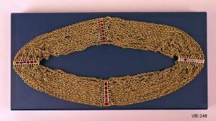 Goldener Schmuck (Kette oder Bandelier)