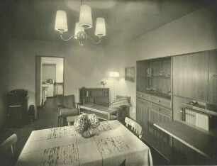 Ausstellung des Bergbau-Museums zu Bergmannswohnungen in Recklinghausen 1953 - Wohnung in einem Einfamilienhaus