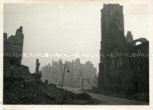 Zerstörte Stadt nach einem Luftangriff in Deutschland