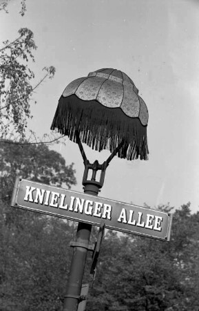Scherz mit der Karlsruher Straßenbeleuchtung
