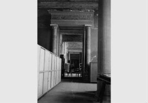 Blick in den zerstörten Römischen Saal im Neuen Museum