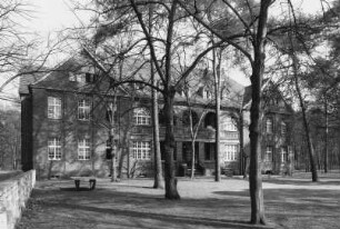 Brandenburg, Brandenburg an der Havel, Anton-Saefkow-Allee 2