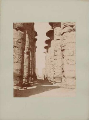 Säulenhalle in Ägypten