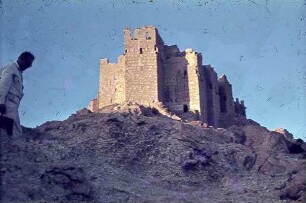 Palmyra Burg [Blick zum] T. d. Gräber u. Oase