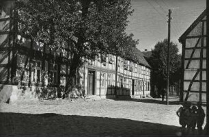 Perleberg : Perleberg. Nikolaikirchplatz mit Wohnhäusern Nr. 8/9