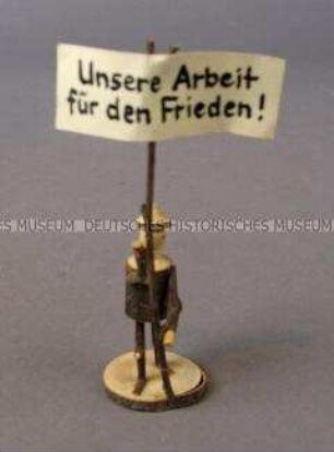Holzfiguren Diorama zur Landwirtschaft (Standartenträger)