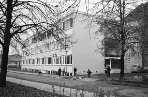 Bezug der neuen Schloßschule in Durlach.