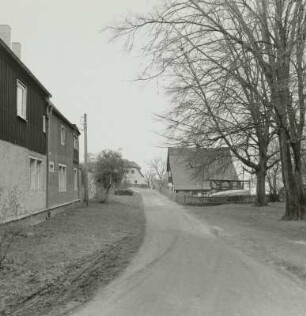 August-Böckstiegel-Straße. Blick zum alten Fischerhaus