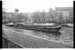 Kleinbildnegativ: Landwehrkanal, 1981