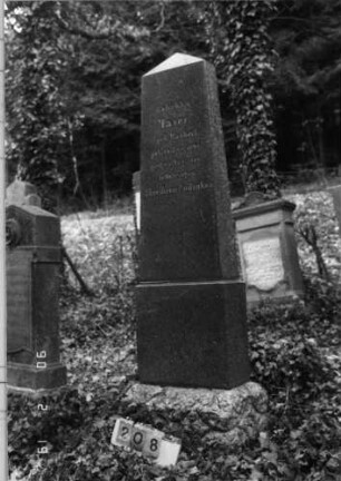 Grabstein 208