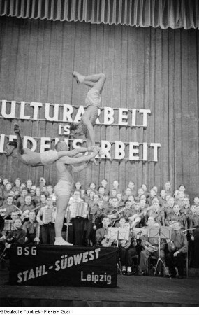 Artisten der Betriebssportgemeinschaft Stahl-Südwest Leipzig