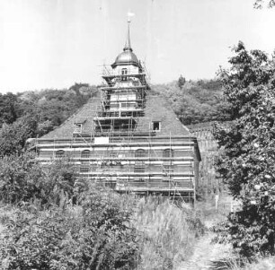 Dresden-Pillnitz. Weinbergkirche " Zum heiligen Geist" (1723-1725; M. D. Pöppelmann, Restaurierung 1990-1995). Ansicht von Süden (eingerüstet)