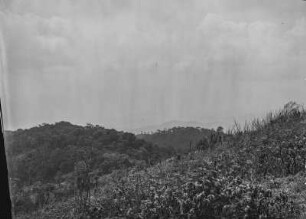Berglandschaft : Die bergige Landschaft Ruandas