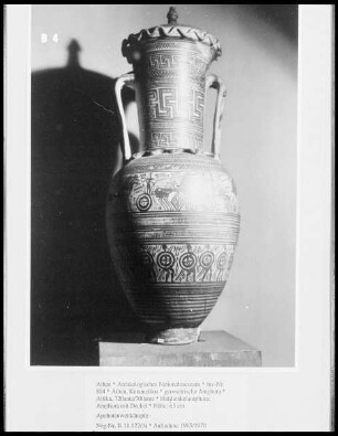 geometrische Amphora — Apobatenwettkämpfe
