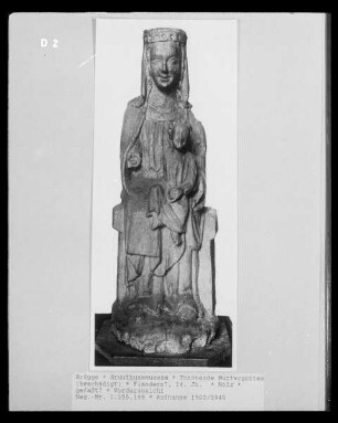 Thronende Muttergottes