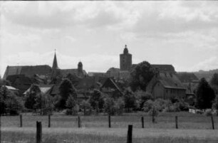 Steinau an der Straße. Ortsteilansicht mit Bergfried (13. Jahrhundert)