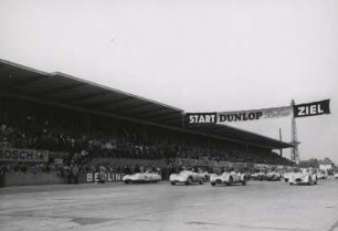 AVUS. Start-Ziel-Gerade
